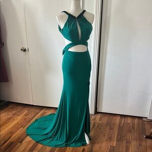 Elegant Green Evening Gown